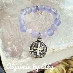 Alquimia Purple jade Beaded Ring with Silver Charm